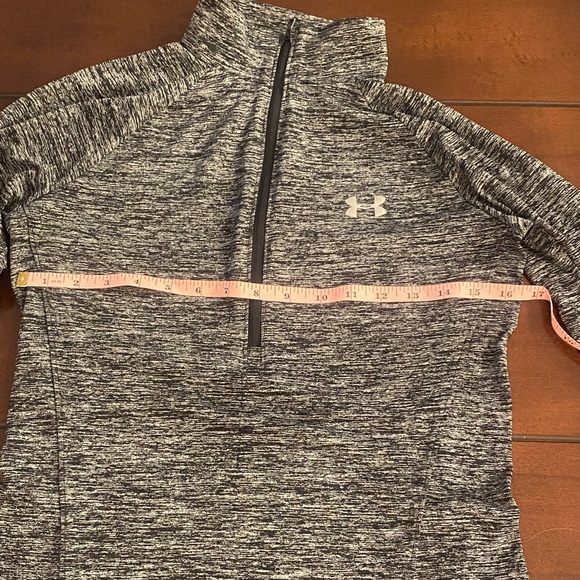 Under Armour Women's Gray Quarter-Zip Lightweight Pullover Size SM/P/CH - Picture 6 of 7
